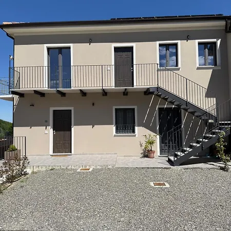 Nessunconfine Casa Sara * Santa Giuletta